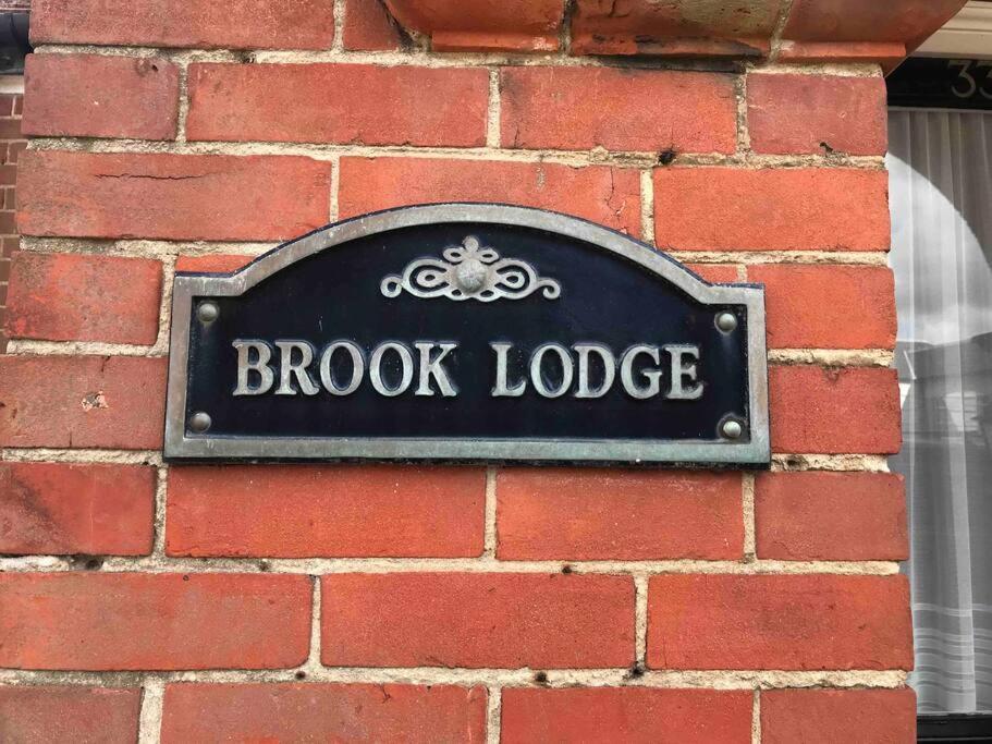 Brook Lodge Garden Flat Swanage Bagian luar foto